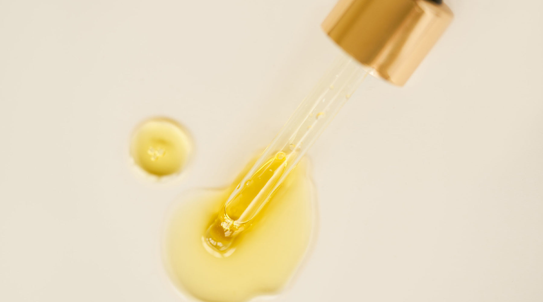 Vitamin C Oil serum with dropper